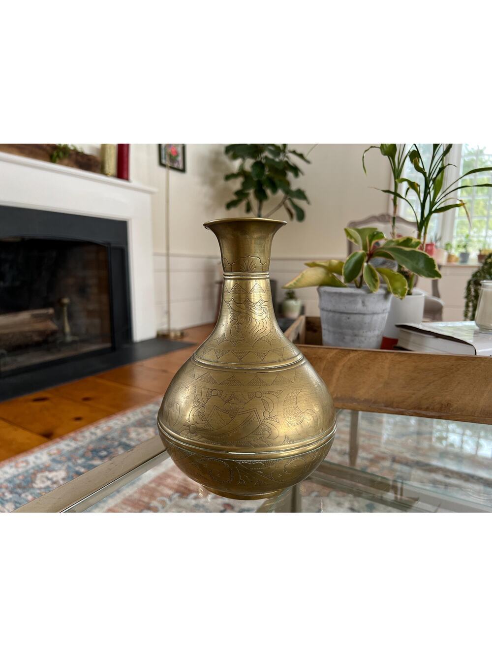 Large Solid Brass Vintage Etched, Vase, Home Decor, Sea Shell, Yin-Yang, Indian
